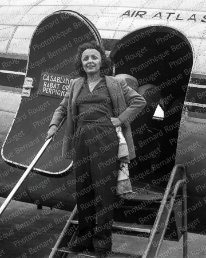 Arrivé de Piaf à Radio Maroc en 1949, Casablanca. Arrivé de Piaf à Radio Maroc en 1949, Casablanca.