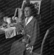 Edith Piaf à Paris circa 1945 Edith Piaf à Paris circa 1945