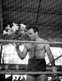 Marcel Cerdan à l'entrainement à Casablanca en juin 1946 peu avant le championnat du monde.