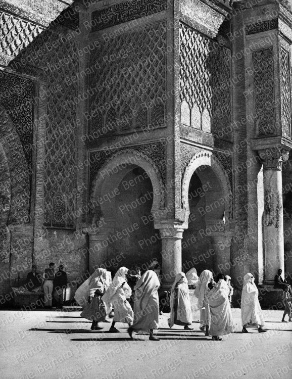 Porte de Bab El Mansour, Meknes, circa 1950.